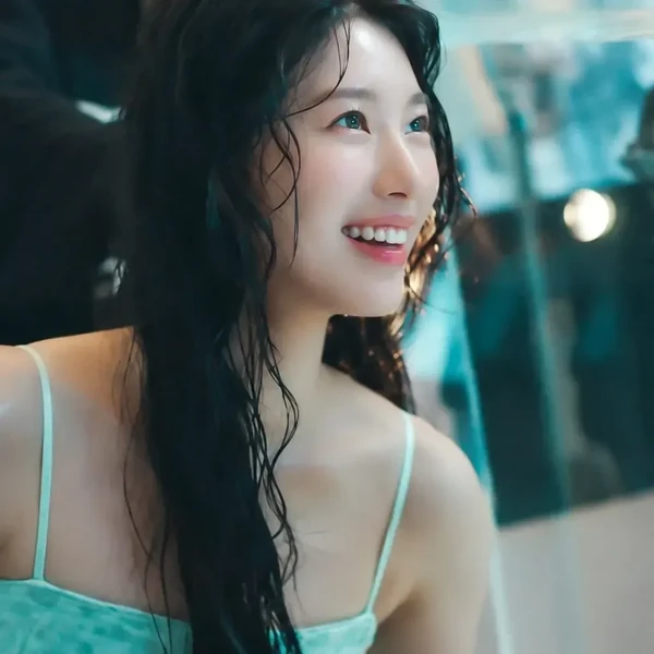 Top moment of Bae Suzy chosen by fans