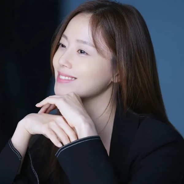 Popular photo full of fans’ love for Moon Chaewon