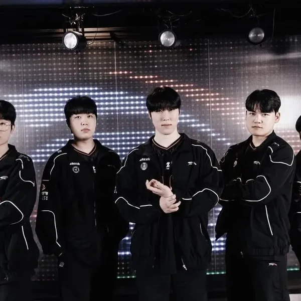 투표로 선정된 구마유시의 인기 프로필 이미지