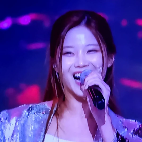 The most loved look of Bae Ahyeon today