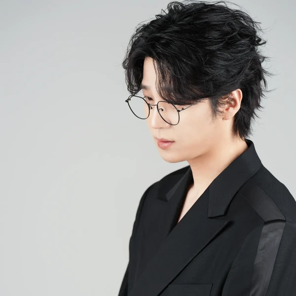 The most loved look of Park Jihoo (Mr. Trot 3) today