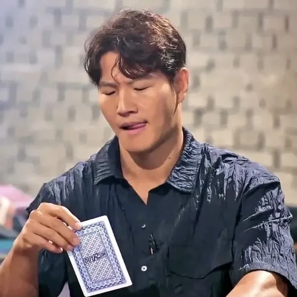 粉丝选出的金钟国最佳瞬间