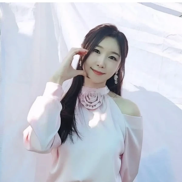 Top moment of Lee Sona chosen by fans
