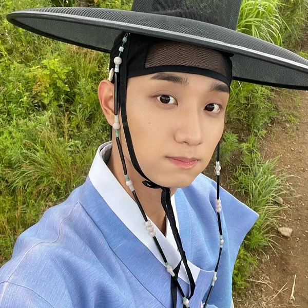 Popular photo full of fans’ love for Kim Jaewon