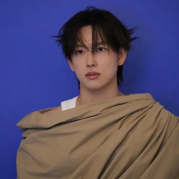 The most loved look of Yim Siwan today