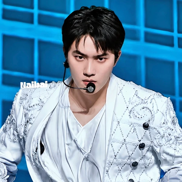 Penampilan Doh Kyungsoo (D.O.) yang paling disukai hari ini