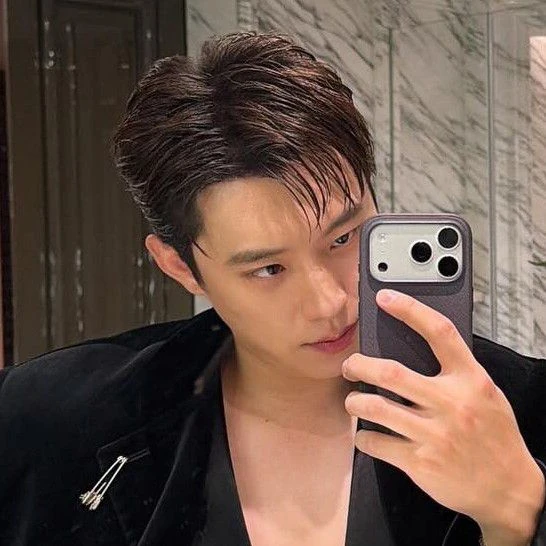 오늘 가장 사랑받은 김성철의 모습