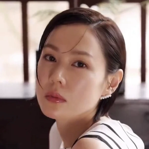 Penampilan Son Yejin yang paling disukai hari ini
