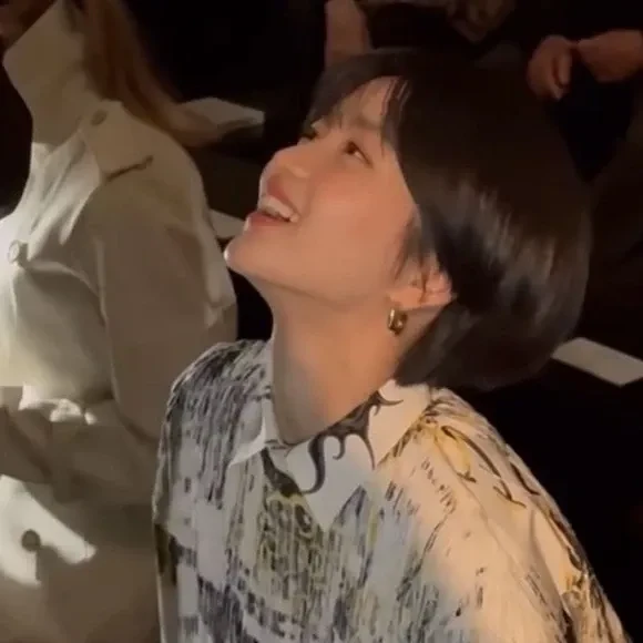 The most loved look of Kim Taeri today