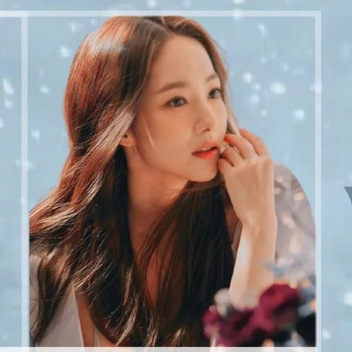 The most loved look of Park Minyoung today