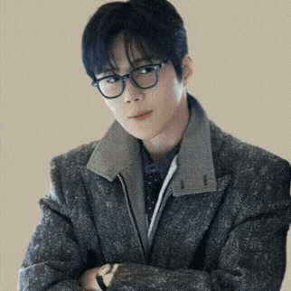 Popular photo full of fans’ love for Kim Seonho