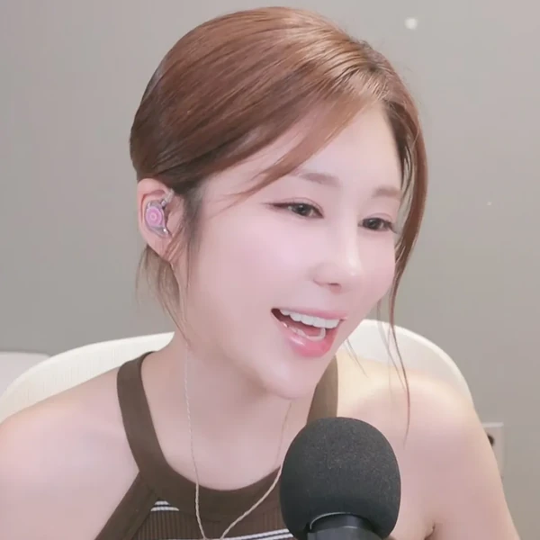 今天最受喜愛的金韶宥模樣