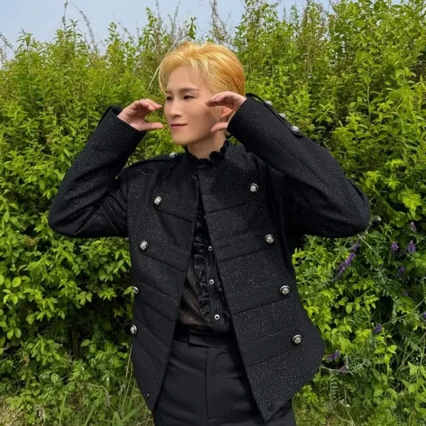 Foto populer Kim Heejae yang penuh cinta dari penggemar