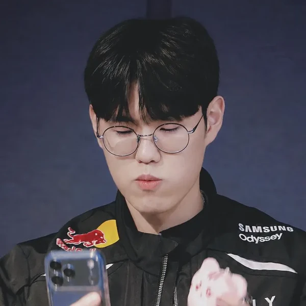 팬들이 사랑하는 오너의 인기 프로필 사진