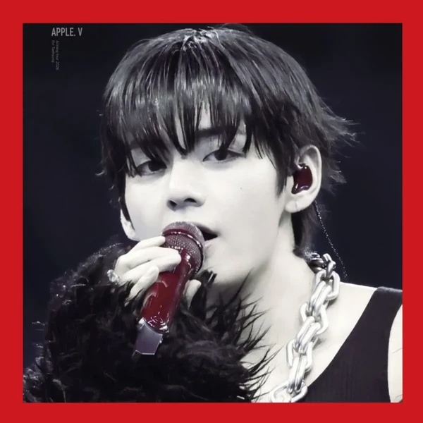 The most loved look of Kim Taehyung (V) today