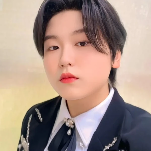 Popular photo full of fans’ love for Park Sungon