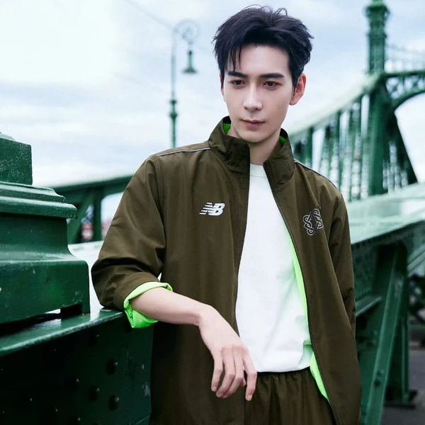 Popular photo full of fans’ love for Chen Xingxu