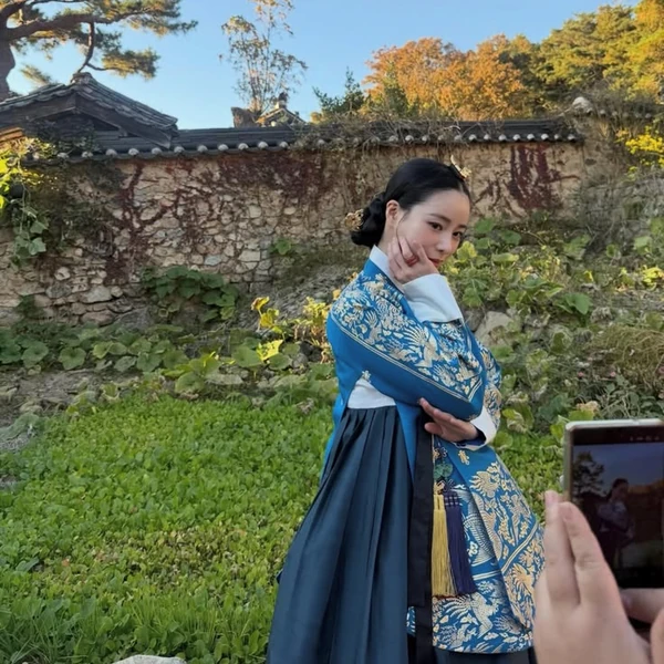 Popular photo full of fans’ love for Lim Jiyeon