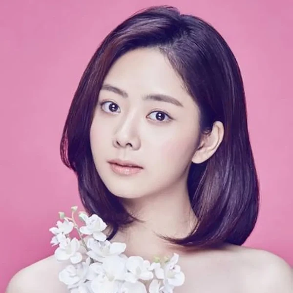 Popular photo full of fans’ love for Tan Song Yun