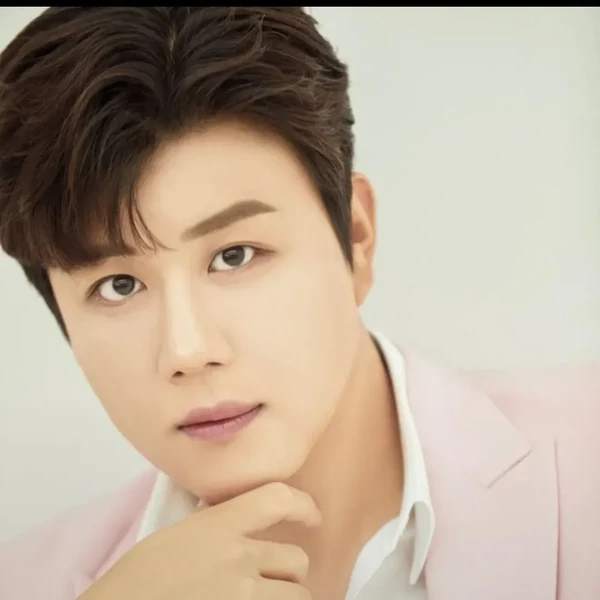 Popular photo full of fans’ love for Jin Haesung