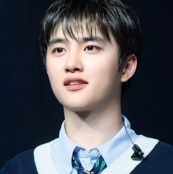 Penampilan Doh Kyungsoo (D.O.) yang paling disukai hari ini