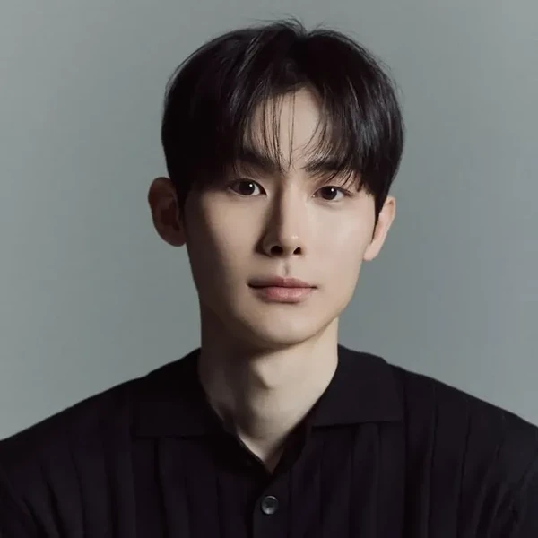The most loved look of Lee Seunggyu today
