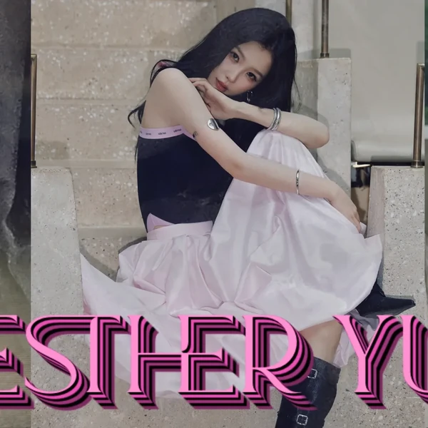 The most loved look of Esther Yu today