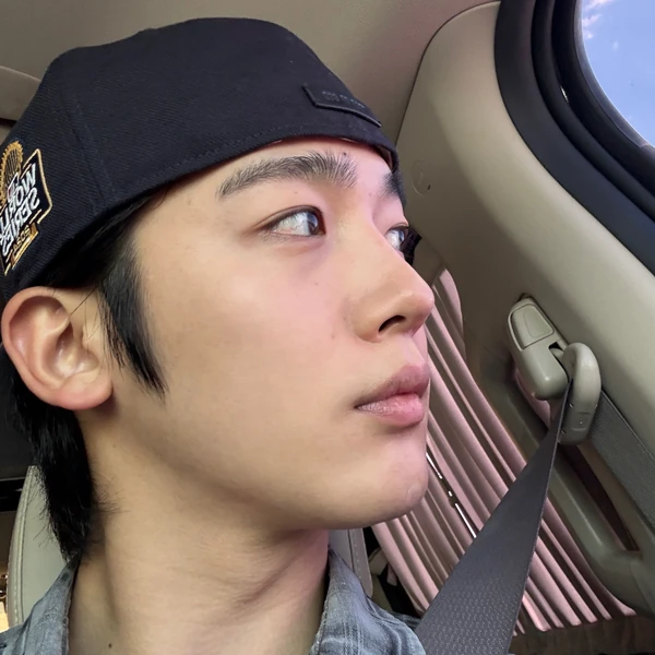 Popular photo full of fans’ love for Kim Yohan