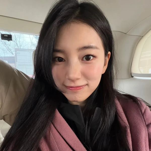 Popular photo full of fans’ love for Bae Suzy