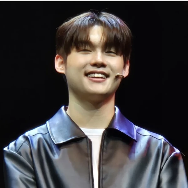 Popular photo full of fans’ love for Choi Jaemyeong
