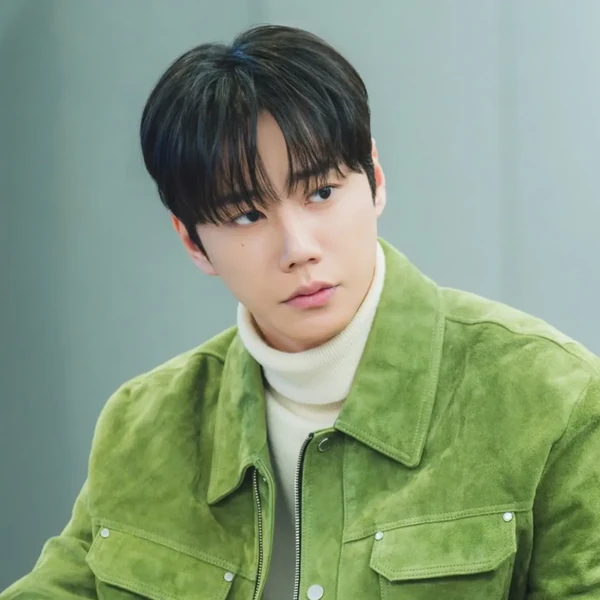 Popular photo full of fans’ love for Lee Junyoung