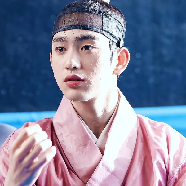 Popular photo full of fans’ love for Park Jinyoung