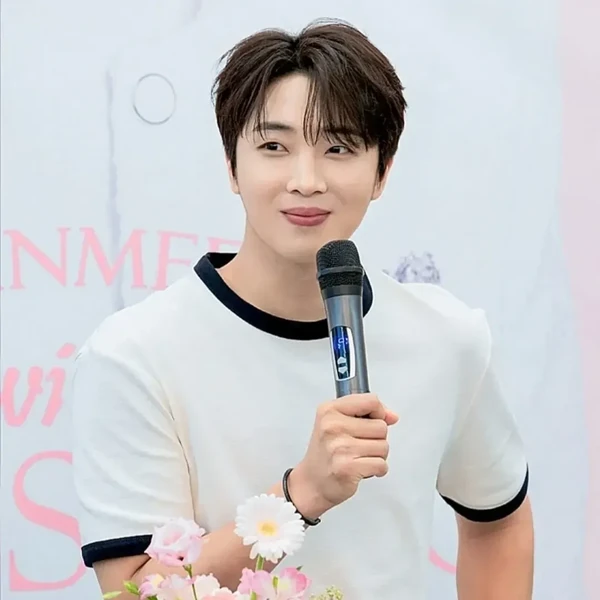 Top moment of Hwang Yunsung chosen by fans