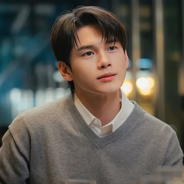 Popular photo full of fans’ love for Ong Seongwu