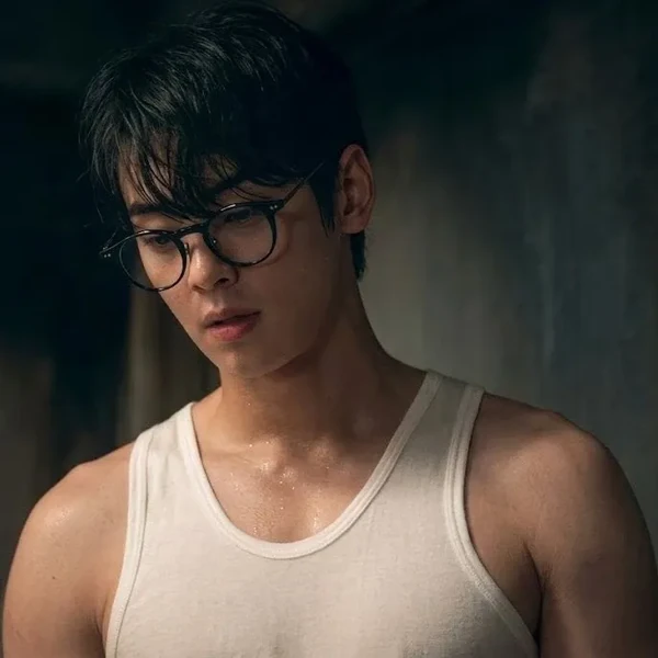 Today’s standout profile photo of Cha Eunwoo on Choeaedol Celeb