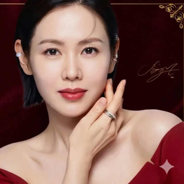 Popular photo full of fans’ love for Son Yejin
