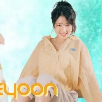 Popular photo full of fans’ love for Kim Hyeyoon