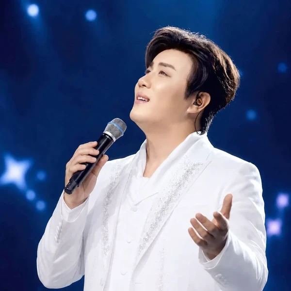 Popular photo full of fans’ love for Jin Haesung
