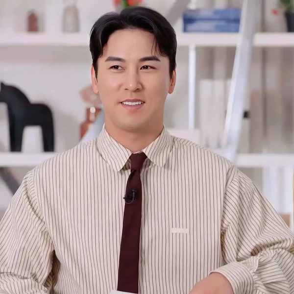 Foto populer Jang Minho yang penuh cinta dari penggemar