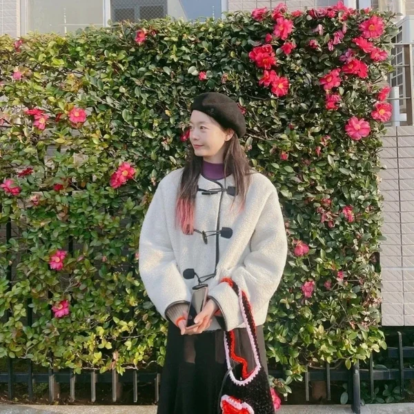 Foto populer Jeon Somin yang penuh cinta dari penggemar