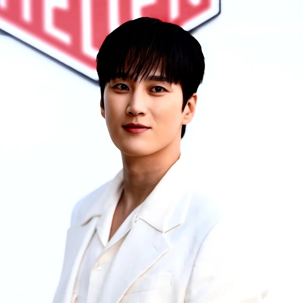 Penampilan Ahn Bohyun yang paling disukai hari ini
