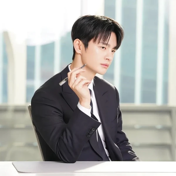 Penampilan Seo Inguk yang paling disukai hari ini