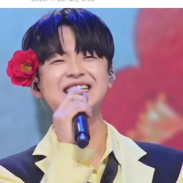 Popular photo full of fans’ love for Park Minsu