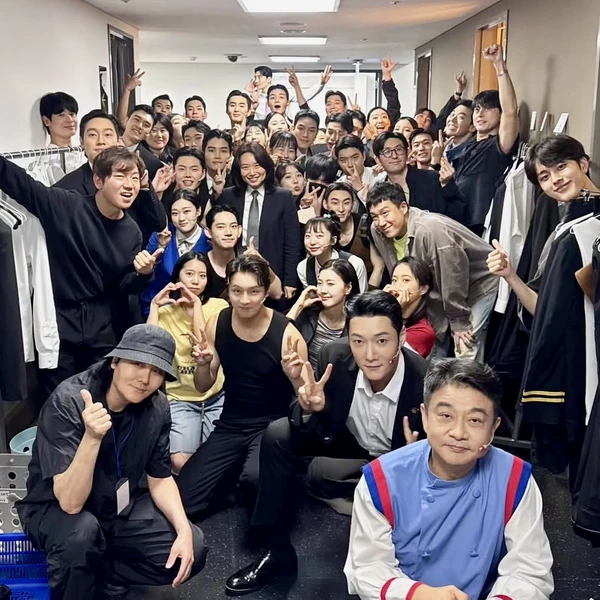 Penampilan Yoon Shiyoon yang paling disukai hari ini