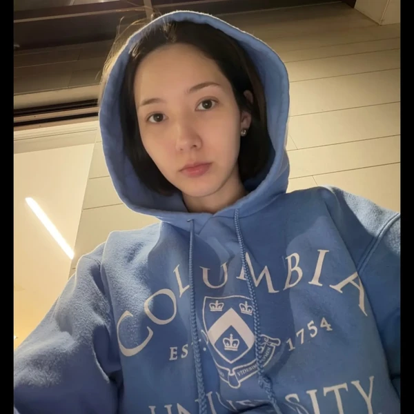 充满粉丝爱意的朴敏英人气照片