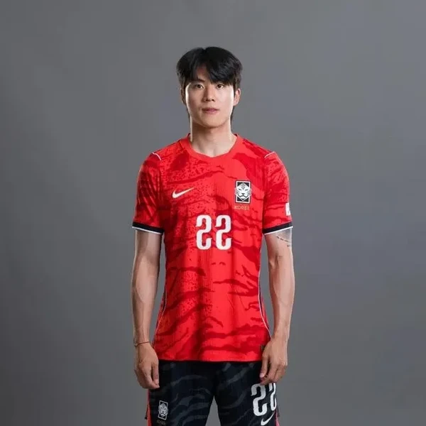 粉絲喜愛的Seol Youngwoo人氣個人資料照片