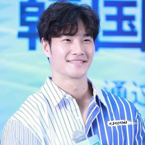 The most loved look of Kim Jongkook today