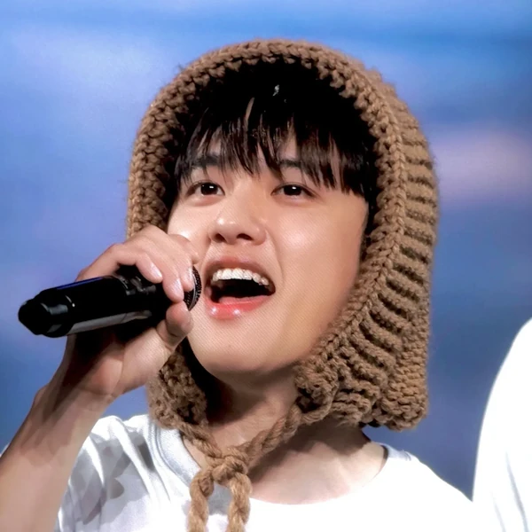 Popular photo full of fans’ love for Doh Kyungsoo (D.O.)
