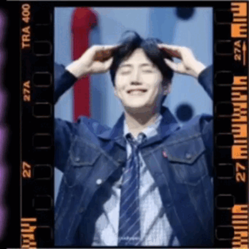 Popular photo full of fans’ love for Kim Seonho