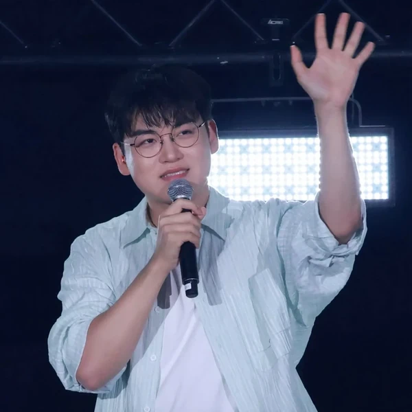 Representative photo of Gumayusi showing their charm